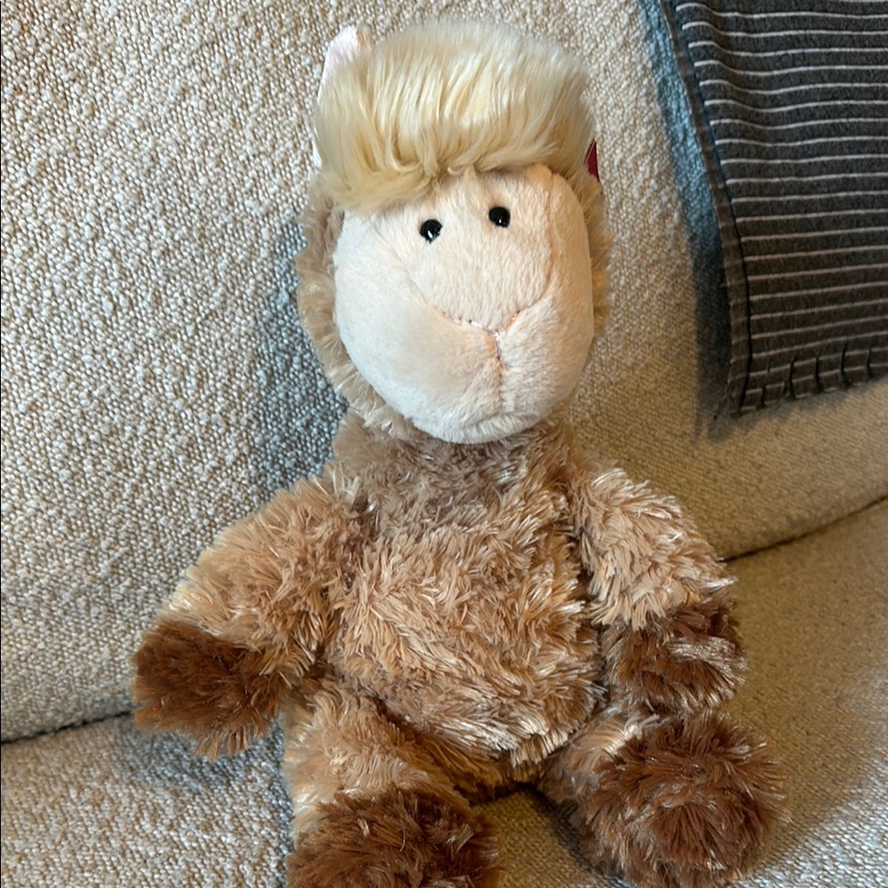 Adorable Plush Llama Toy - Picture 3 of 5